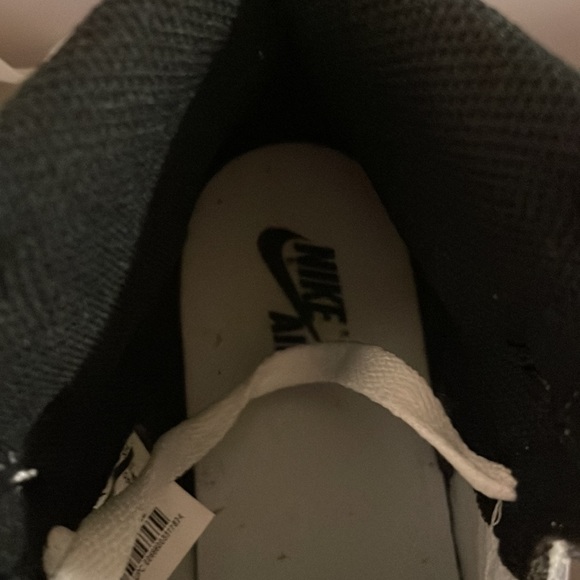 Size 5.5 youth Jordan 1 yin Yang - Picture 4 of 8